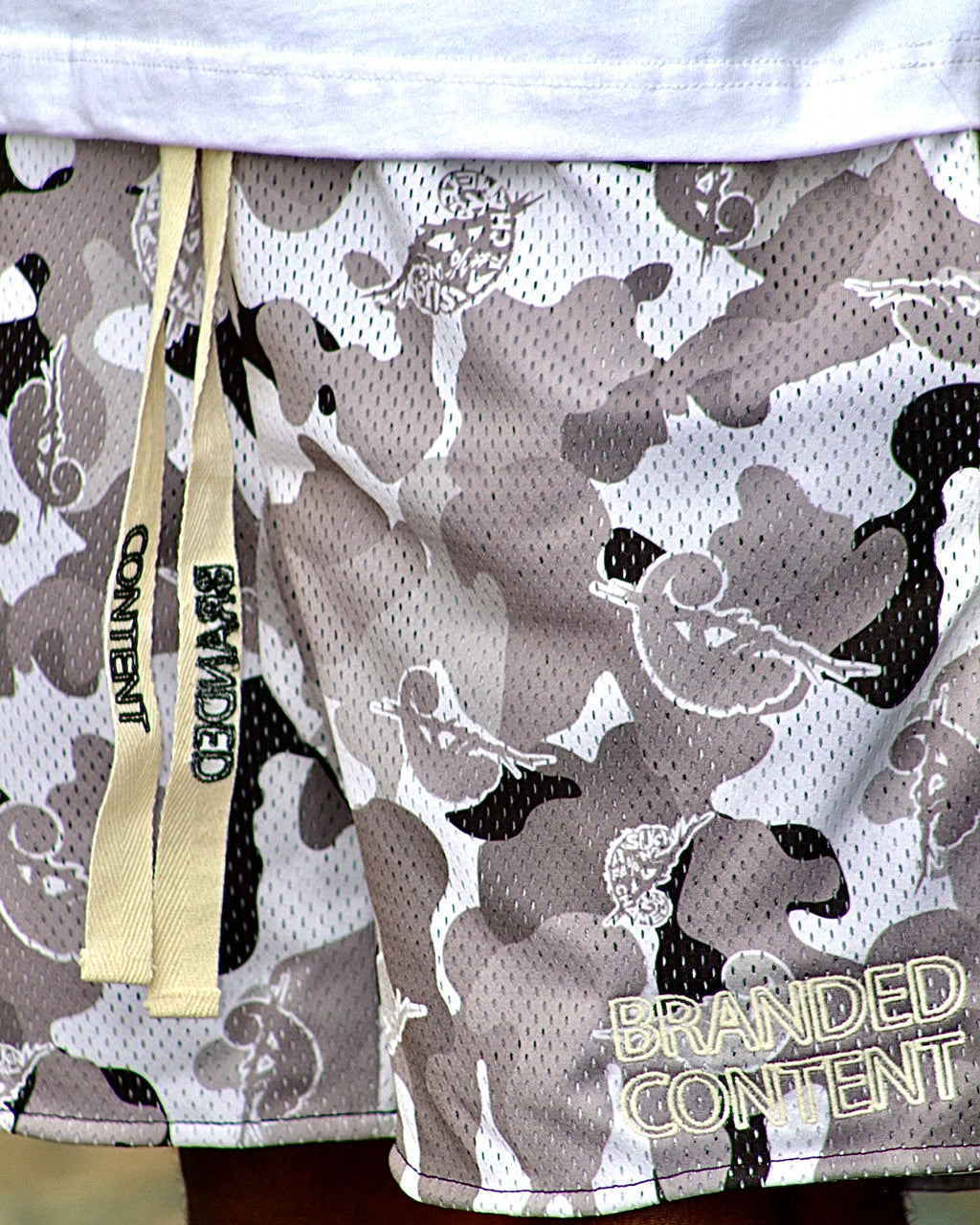 Camouflage Chameleon Mesh Shorts (grey)
